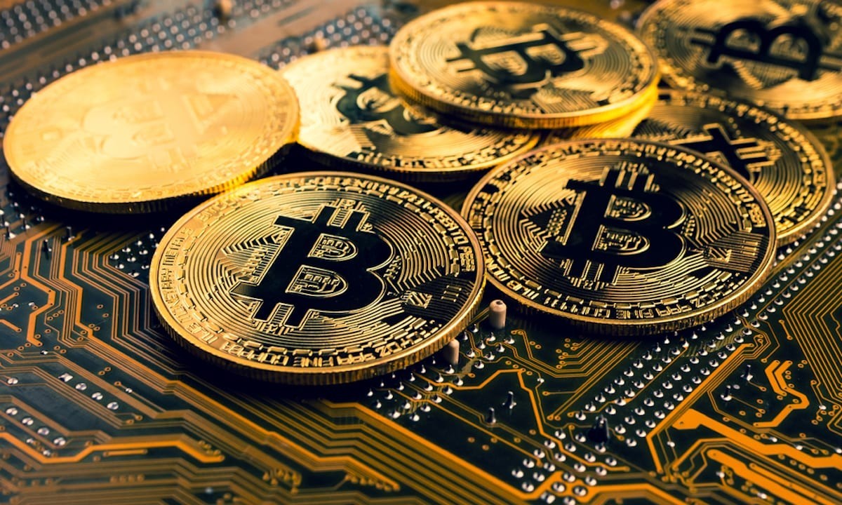 纳指高开02% 比特币概念股走高